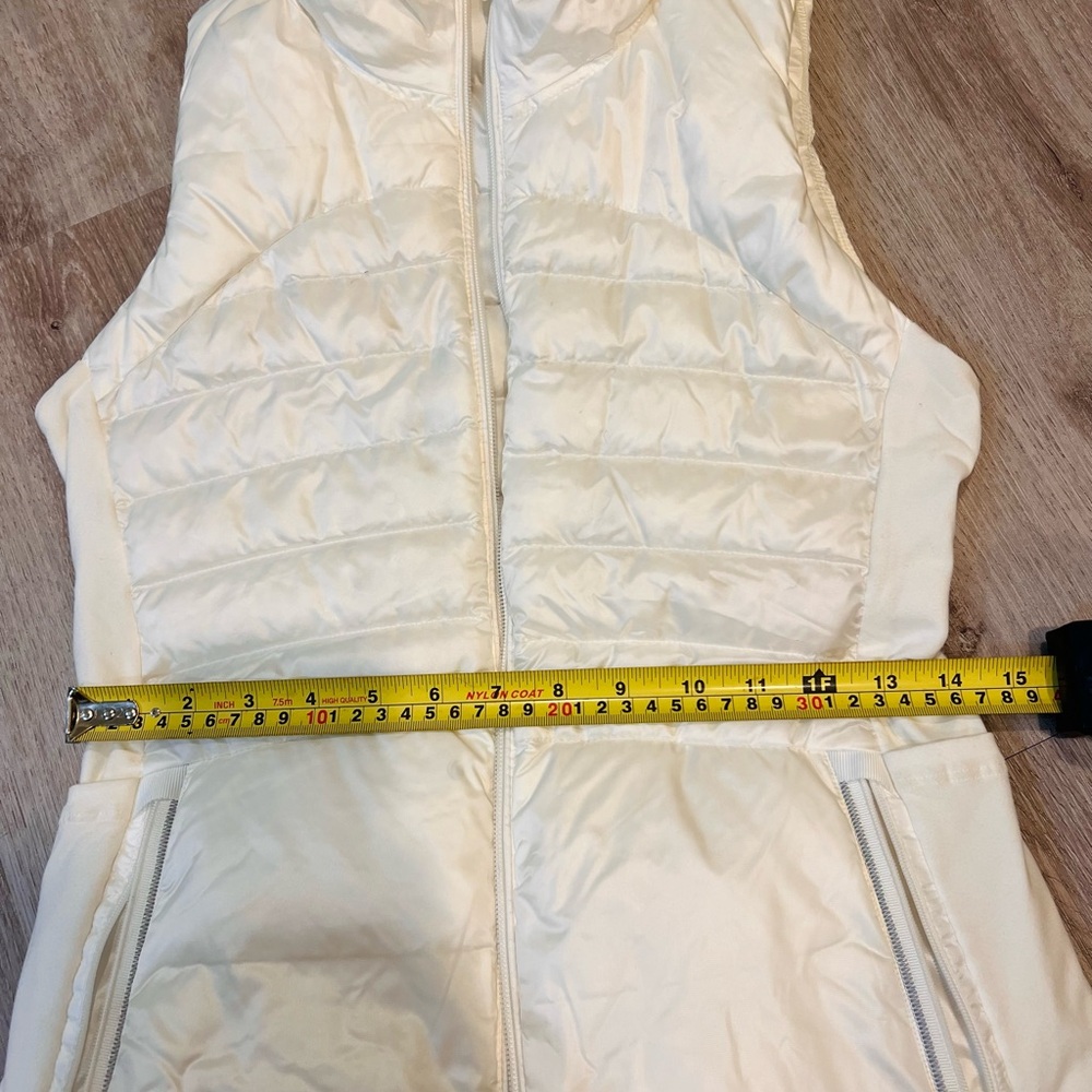 Lululemon Down for a Run Vest, size small - Picture 12 of 12
